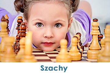 Dziecko grające w szachy